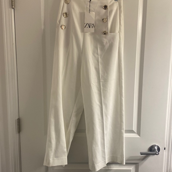 Zara Pants - Zara Cream Culottes w/ tags !!! Never worn!!!